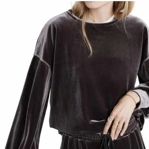 Madewell Dark Grey Metal Velvet Balloon Sleeve Sweatshirt Size Medium M - Picture 1 of 6